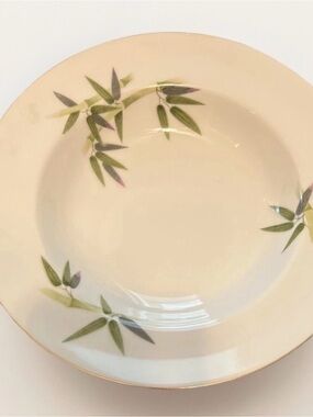 Porcelain Narumi Spring Bamboo Pattern Soup Bowl - Green